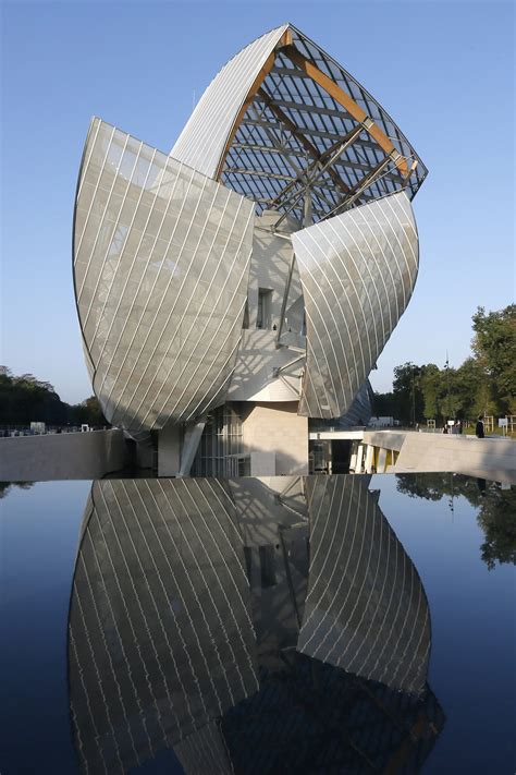 frank gehry foundation louis vuitton|louis vuitton fondation collection.